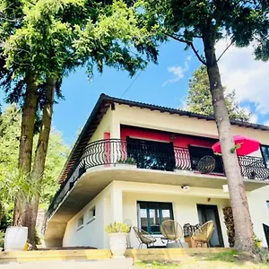 La Madeleine Bed & Breakfast Amplepuis