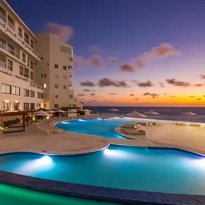Cyan & Hotel Cancún